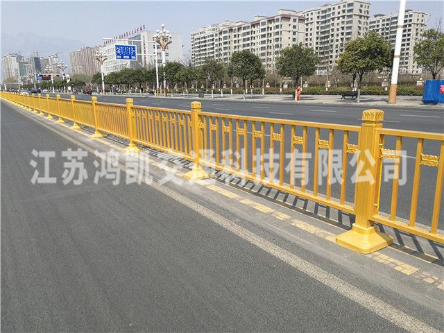 道路護欄：道路護欄分為哪些類型?